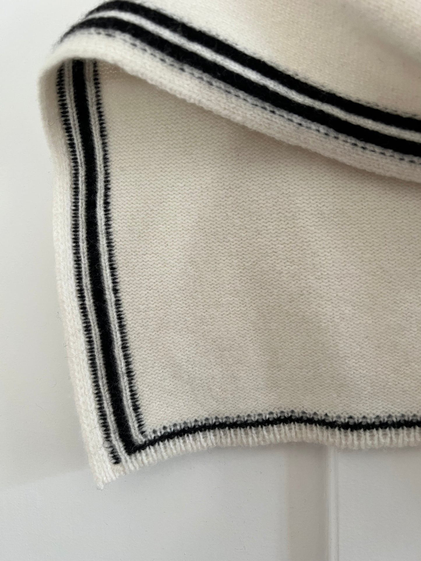 Nautischer Schal aus Merinowolle